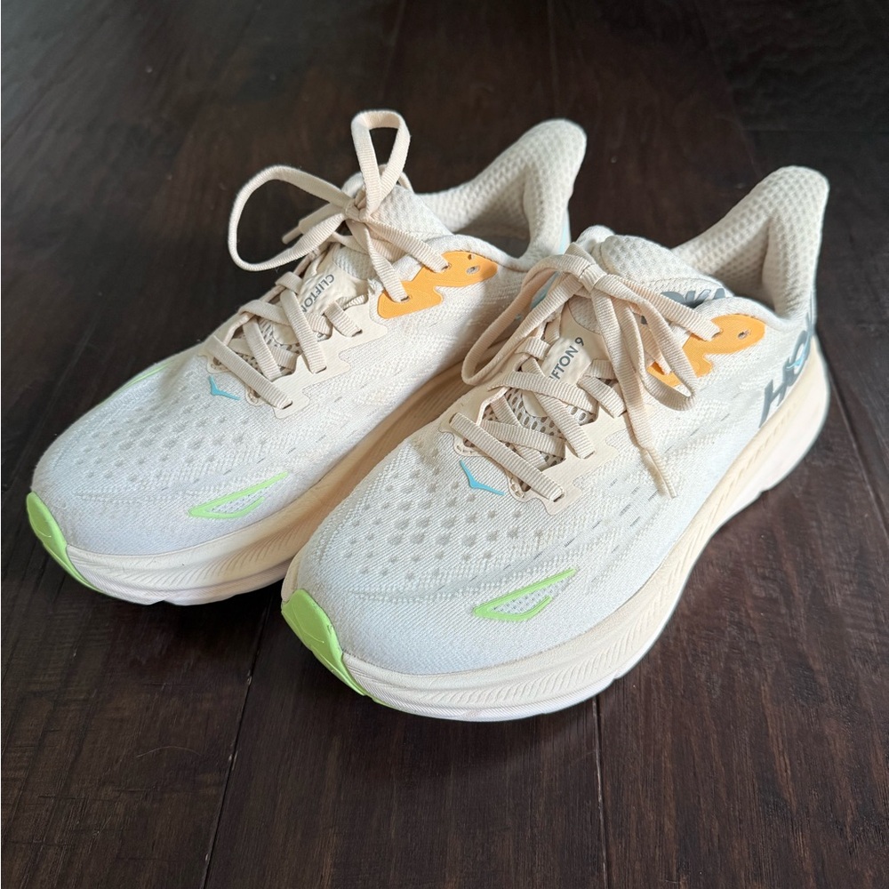 Hoka Clifton 9 Running Shoes
